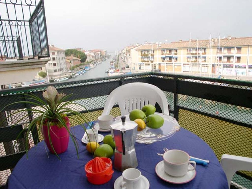 Riviera Appartament Градо Екстериор снимка